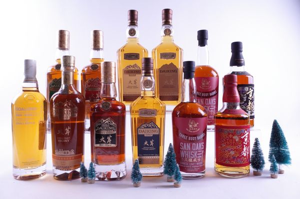 12 BOTTLES WHISKEY/WHISKY