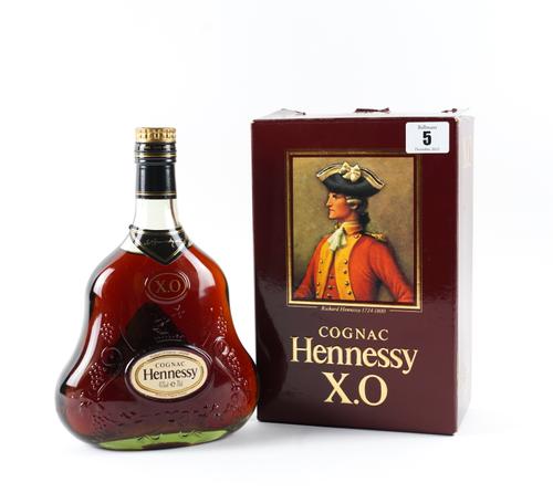 A BOTTLE OF HENNESSEY XO COGNAC