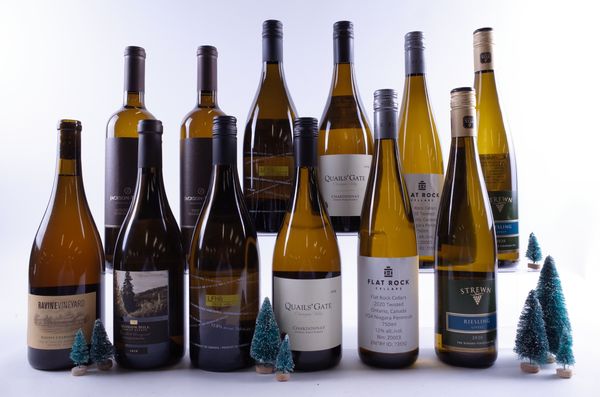 12 BOTTLES CANADIAN WHITE WINE