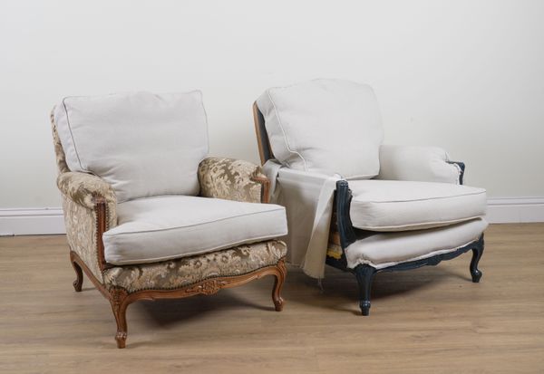 A PAIR OF LOUIS XV STYLE EASY ARMCHAIRS (2)