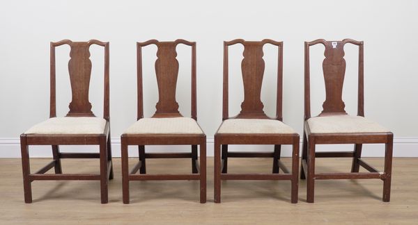 A SET OF FOUR 18TH CENTURY MAHOGANY VASE BACK DINING CHAIRS (4)