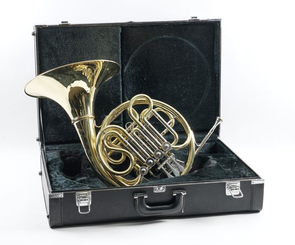 A YAMAHA FRENCH HORN MODEL 567D