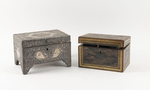 A 19TH CENTURY CHINESE EXPORT BLACK LACQUER CHINOISERIE DECORATED TEA CADDY (2)