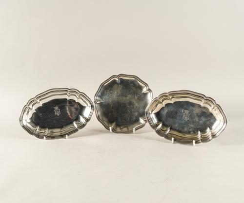 A PAIR OF GERMAN DISHES AND A SHAPED CIRCULAR DISH (3)