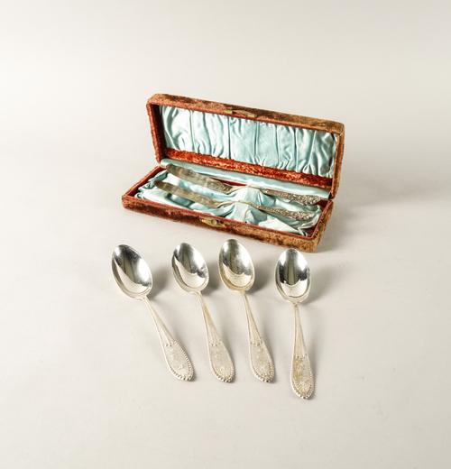 A GROUP OF AMERICAN STERLING WARES (6)