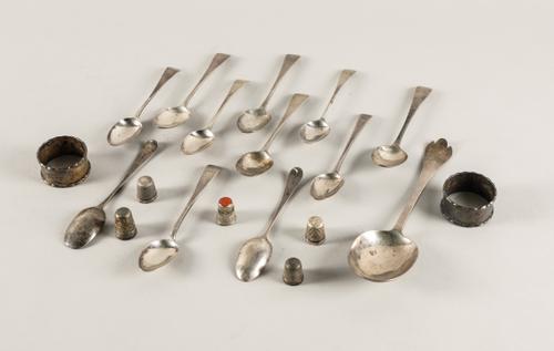 A GROUP OF SILVER AND FIVE THIMBLES