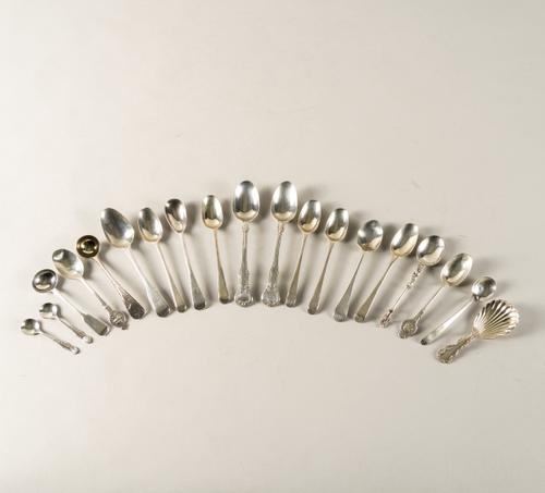 A GROUP OF SILVER SPOONS (19)