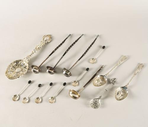 A GROUP OF SILVER, FOREIGN AND PLATED WARES (14)