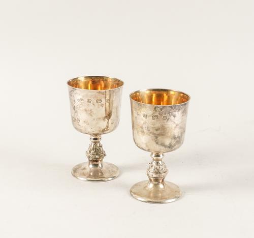 A PAIR OF SILVER GOBLETS