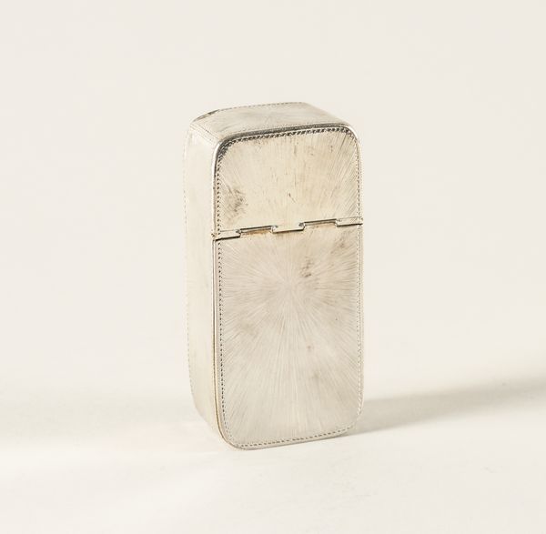 A GEORGE III SILVER RECTANGULAR SNUFF BOX