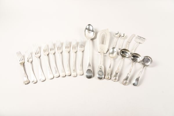 A SILVER FISH SLICE AND A QUANTITY OF MOSTLY PLATED FLATWARE (QTY)