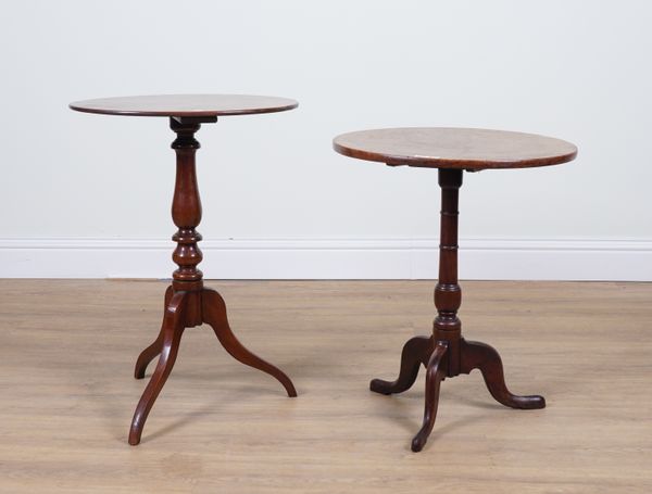 A GEORGE III MAHOGANY TRIPOD TABLE  (2)