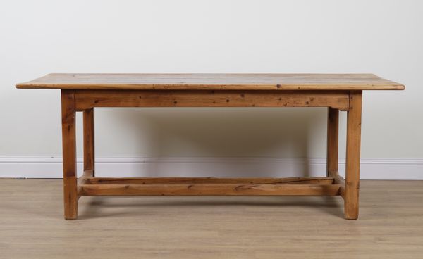 AN 18TH CENTURY STYLE PINE PLANK TOP FARMHOUSE TABLE