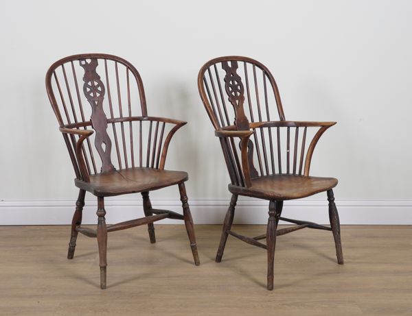 A PAIR OF ASH AND ELM WHEELBACK WINDSOR CHAIRS (2)