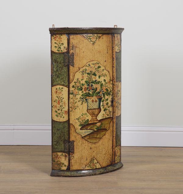 A MID-18TH CENTURY CHINOISERIE DECORATED HANGING CORNER CUPBOARD