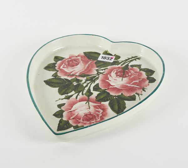 A WEMYSS POTTERY HEART-SHAPED TRAY