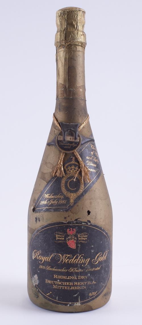 ONE BOTTLE ROYAL WEDDING GOLD SPARKLING RIESLING