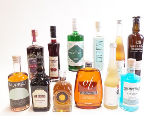 12 BOTTLES LIQUEURS