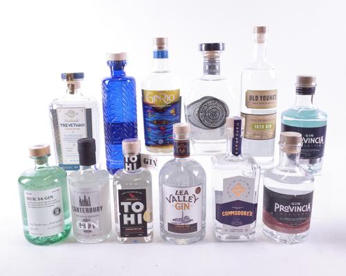 12 BOTTLES GIN