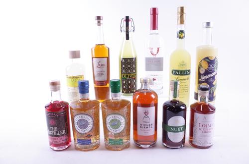12 BOTTLES LIQUEURS