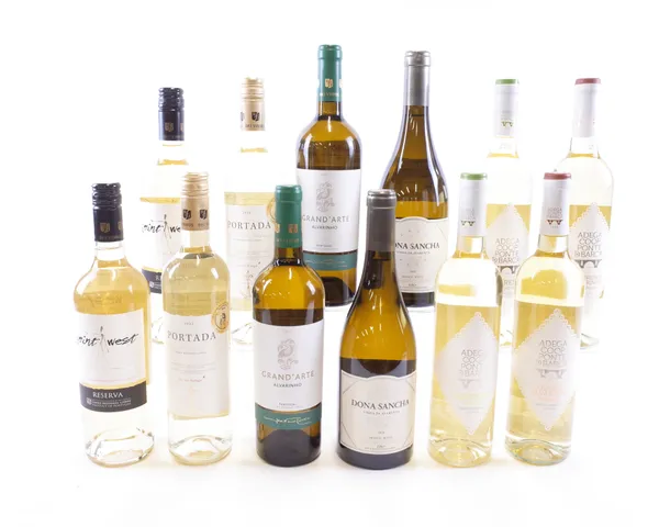 12 BOTTLES PORTUGUESE WHITE WINE