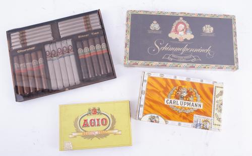 A BOX OF CARL UPMANN FAVORITAS CIGARS, UNOPENED PAPER SEAL