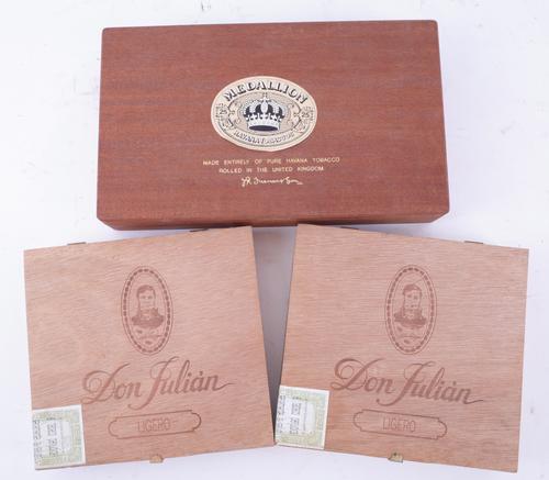A JR FREEMAN + SONS CIGAR BOX CONTAINING 11 TUBED MEDALLION PETIT CORONA