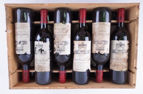 TWELVE BOTTLES CHÂTEAU LÉOVILLE-LAS CASES, 2ÈME CRU CLASSÉ, ST JULIEN, CB 1982