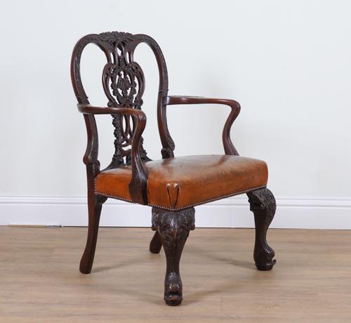 A GEORGE II STYLE CARVED MAHOGANY CARVER CHAIR