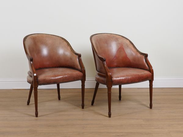 A PAIR OF EDWARDIAN MAHOGANY FRAMED TUB CHAIRS (2)