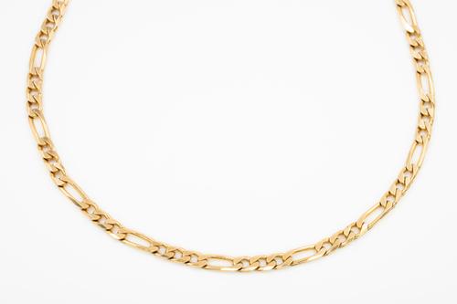 A GOLD FIGARO LINK NECKCHAIN