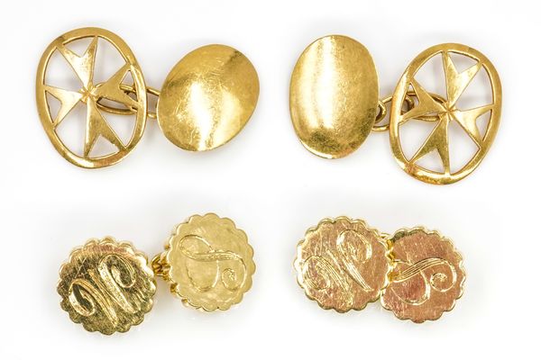 TWO PAIRS OF GOLD CUFFLINKS (2)