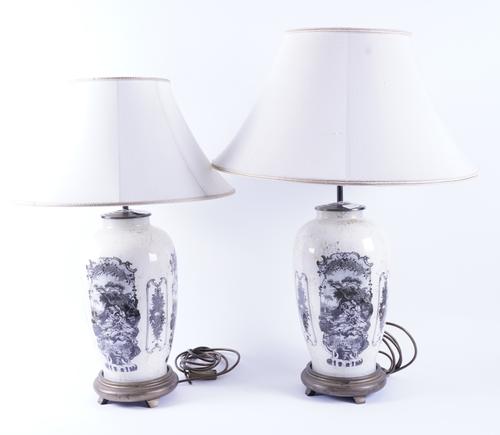 JENNY WORRALL: A PAIR AND A SINGLE GLASS DÉCOPAGE TABLE LAMPS (3)