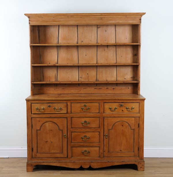 A LATE VICTORIAN PINE KITCHEN DRESSER