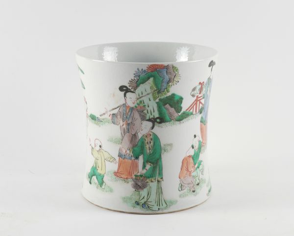 A LARGE CHINESE FAMILLE VERTE BRUSH POT