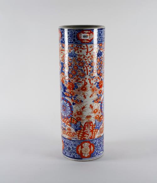 A JAPANESE IMARI CYLINDRICAL STICK STAND