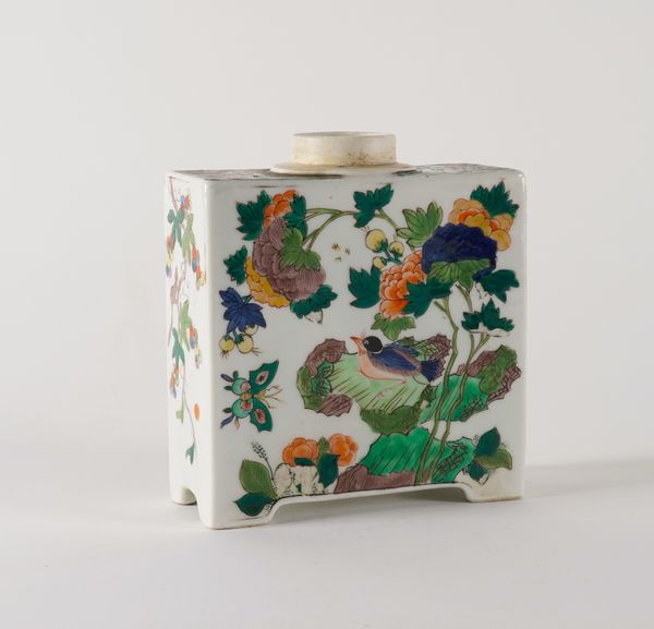 A SAMSON FAMILLE-VERTE RECTANGULAR TEA CADDY