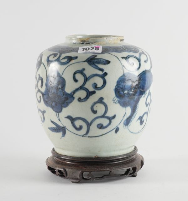 A CHINESE BLUE AND WHITE JAR (2)