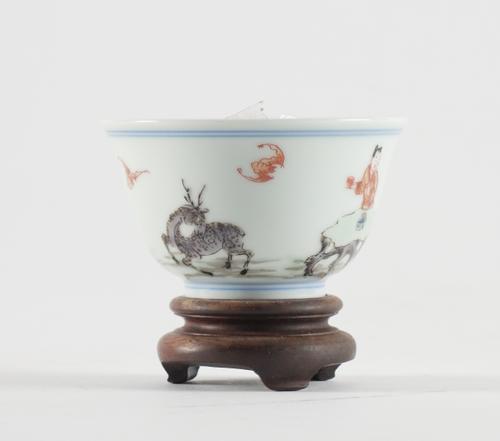 A SMALL CHINESE FAMILLE VERTE TEABOWL  (2)