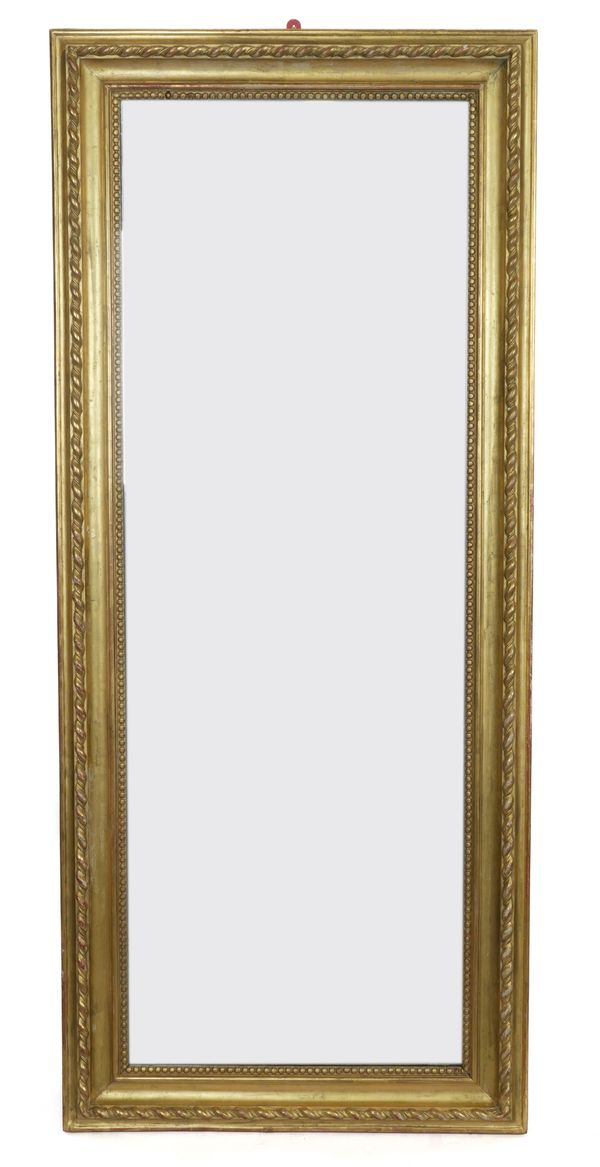 AN EARLY 20TH CENTURY GILT FRAMED RECTANGULAR WALL MIRROR