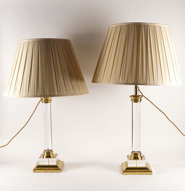 A SET OF FOUR PERSPEX AND GILT-METAL TABLE LAMPS (4)