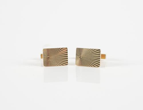 A PAIR OF TIFFANY AND CO CUFFLINKS (2)