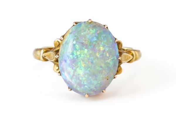 AN OPAL RING (2)