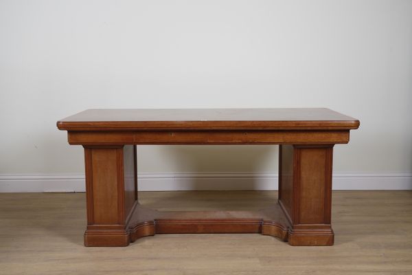 A MID 20TH CENTURY CONTINENTAL WALNUT INLAID MAHOGANY WRITING DESK