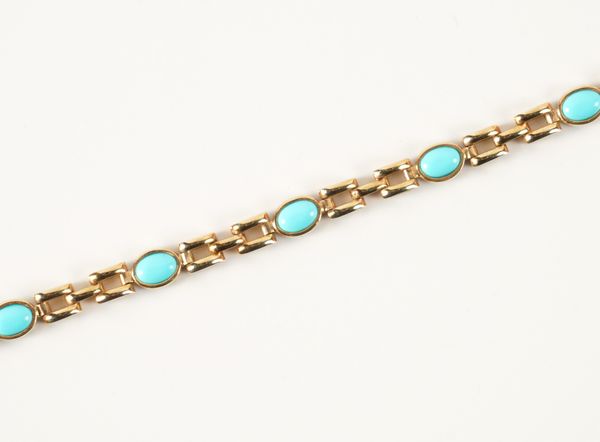 A GOLD AND TURQUOISE NECKLACE