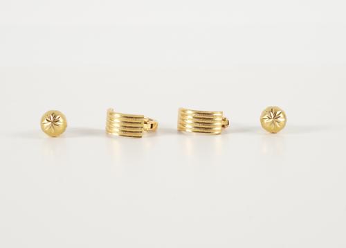 TWO PAIRS OF EARRINGS