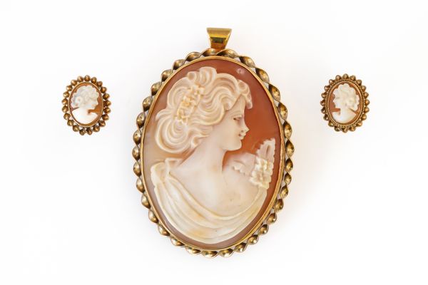 A 9CT GOLD MOUNTED OVAL SHELL CAMEO PENDANT BROOCH AND A PAIR OF EARSTUDS (3)