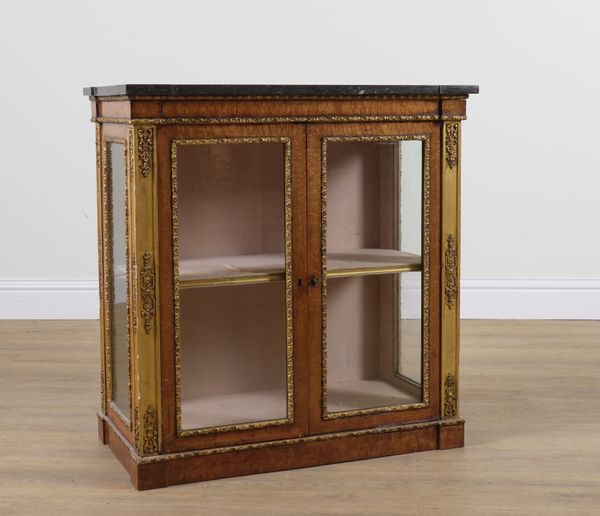 A 19TH CENTURY MARBLE TOPPED PARCEL GILT BIRDSEYE MAPLE TWO DOOR DISPLAY CABINET