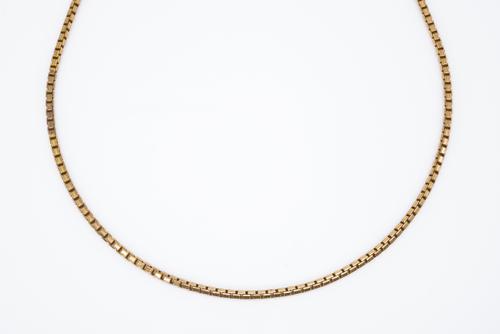 A 9CT GOLD NECKCHAIN