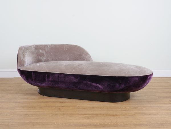 A GREY AND PURPLE UPHOLSTERED CHAISE LOUNGE